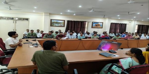 ग्वालियरः मंत्री सिलावट ने आपात स्थिति को ध्यान में रखकर सभी आवश्यक उपाय करने के दिए निर्देश