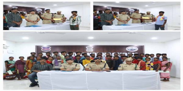 बीजापुर  के 38 नक्सलियाें ने किया आत्मसमर्पण