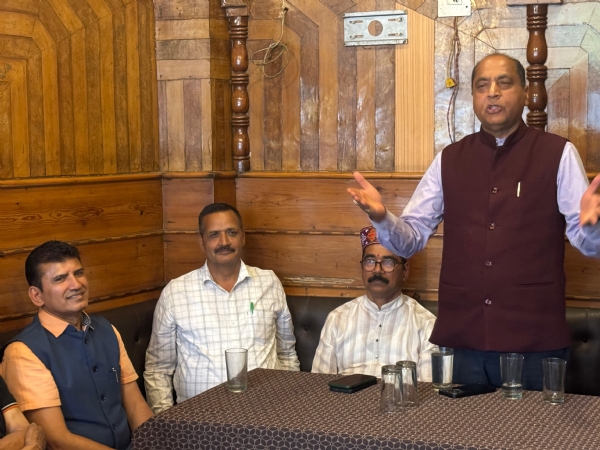 बैठक को संबोधित करते हुए जयराम ठाकुर