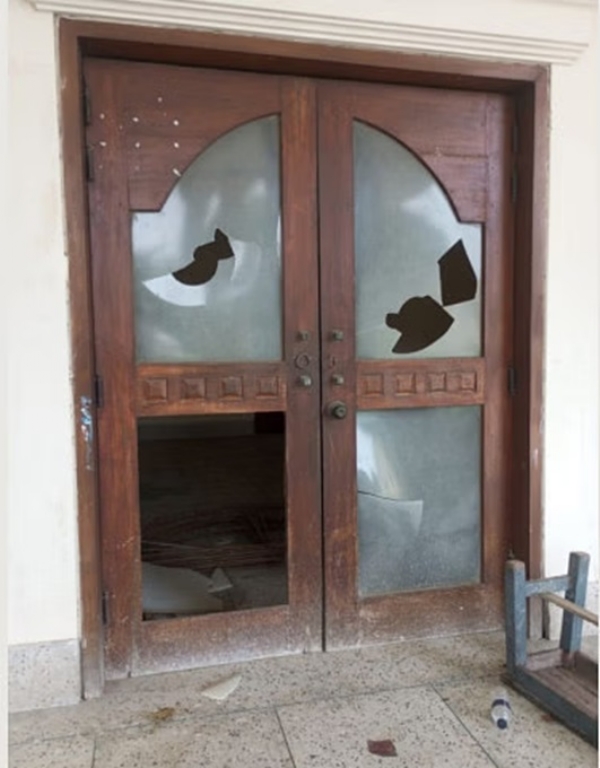 कचहरीबाड़ी का मुख्य द्वार।