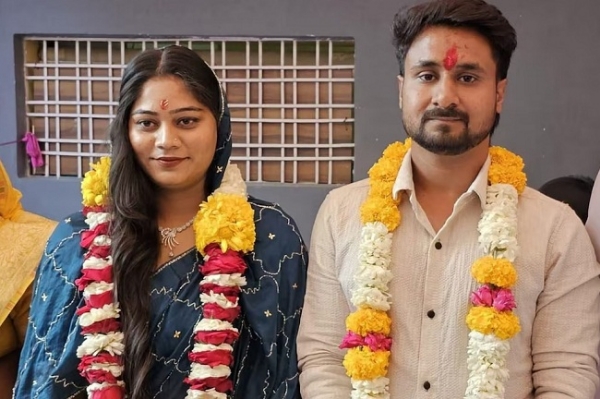 इंदौर के नवदंपत्ति सोनम और राजा (फाइल फोटो)