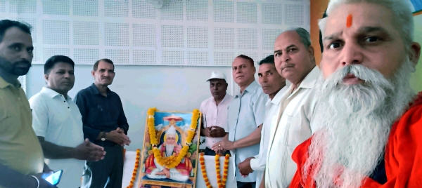 संत कबीर दास जयंती के उपलक्ष्य पर उन्हें अर्पित की श्रद्धांजलि