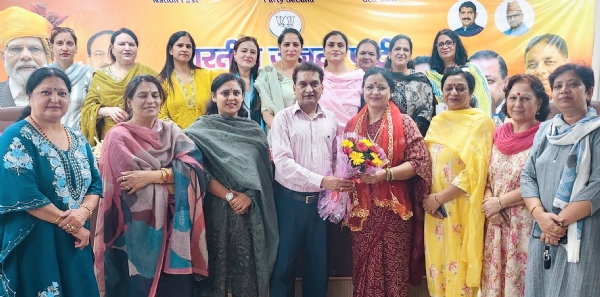 बलबीर ने भाजपा महिला मोर्चा अध्यक्ष को जन्मदिन की शुभकामनाएं दीं