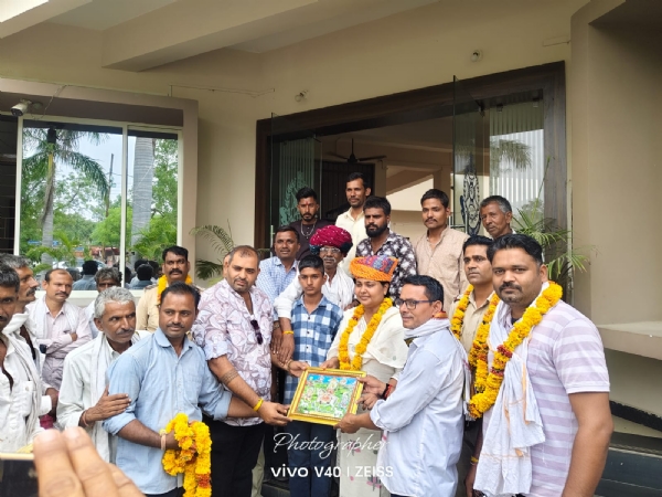 उज्जैन से किया दस्तयाब, नागरिकों ने पुलिस का किया स्वागत