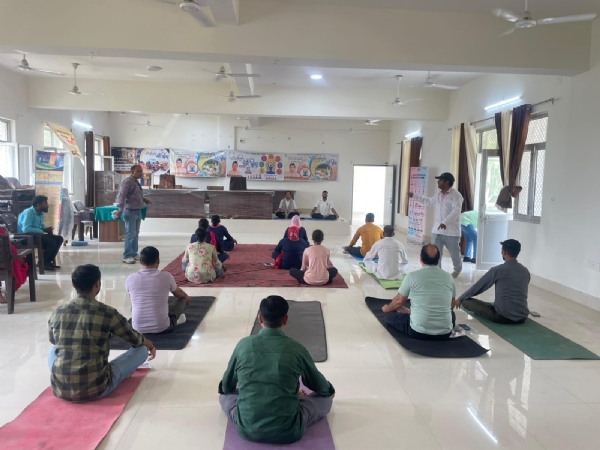 आयुर्वेद और योग की श्रृंखला में कार्यक्रम