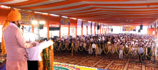 संत कबीर की जयंती पर श्रद्धासुमन अर्पित करते सीएम।
