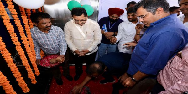 मंत्री प्रवेश साहिब सिंह ने दरियागंज में जल एटीएम का उद्घाटन किया, हजार जल एमटीएम लगाने की घोषणा