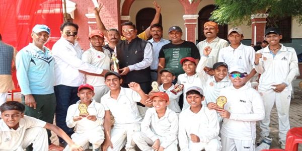 एमआईसी को हराकर प्रयाग क्लब बना चैम्पियन
