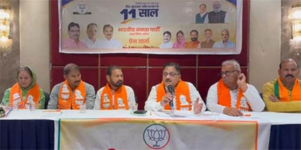 प्रधानमंत्री मोदी ने दुनिया को अहिंसात्मक युद्ध की नई तकनीक सिखाई- डॉ.मोहनदास