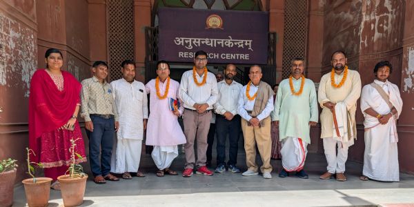 महात्मा गांधी के चिंतन पर भारतीय दर्शन की छाया स्पष्ट : प्रो. मंडन शर्मा