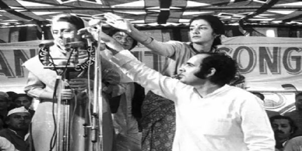 इतिहास के पन्नों में 12 जूनः अदालती तेवर से इंदिरा गांधी की कुर्सी हिली, बाद में देश आपातकाल का गवाह बना