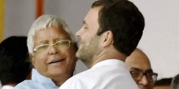 राहुल गांधी ने लालू यादव के जन्मदिन पर की उत्तम स्वास्थ्य एवं दीर्घायु की कामना