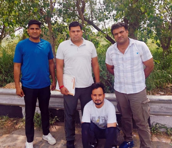 गिरफ्तार किया गया आरोपित गिरफ्तार किया गया आरोपित