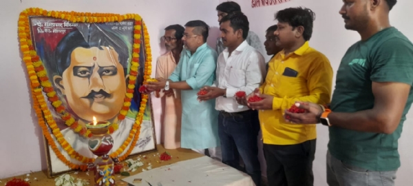 128 वीं जन्म जयंती पर गोरखपुर जेल स्थित बलिदान स्थली शिद्दत से याद किए गए काकोरी घटना के महानायक पंडित राम प्रसाद बिस्मिल*