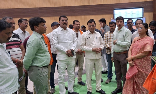 मुख्यमंत्री के प्रस्तावित दौरे को लेकर मंत्री लखनलाल देवांगन ने किया कार्यक्रम स्थल का निरीक्षण
