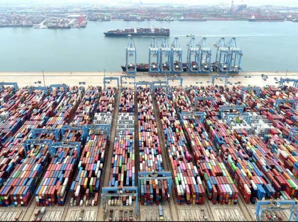 टैरिफ वॉर से ग्लोबल ट्रेड में गिरावट आने की आशंका टैरिफ वॉर से ग्लोबल ट्रेड में गिरावट आने की आशंका