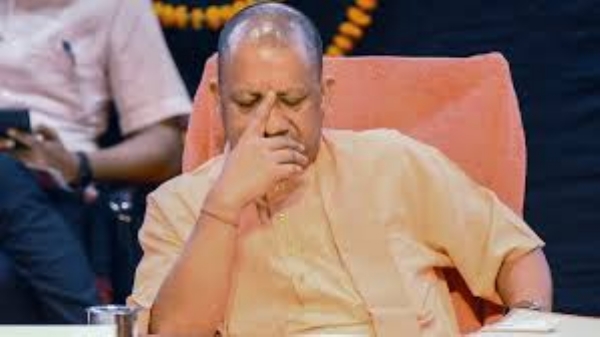 मुख्यमंत्री योगी आदित्यनाथ की फोटो