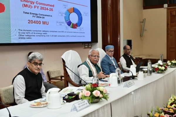 बिजली और आवास एवं शहरी मामलों के विभागों में जम्मू-कश्मीर में काफी काम हो रहा है- मनोहर लाल खट्टर