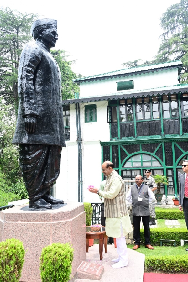 प्रशिक्षण समापन समारोह में बाेलते हुए लोक सभा अध्यक्ष ओम बिरला ।