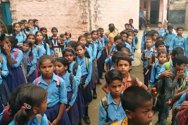 सरकारी स्कूल में दो दिनों की छुट्टी