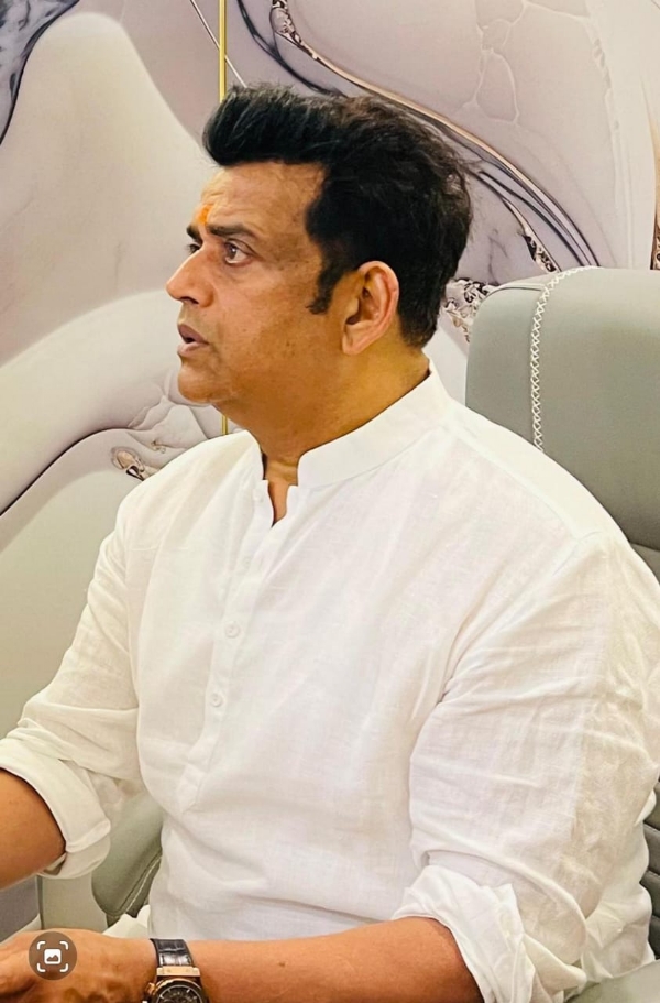 अहमदाबाद विमान हादसे पर सांसद रवि किशन शुक्ला ने जताया गहरा शोक*