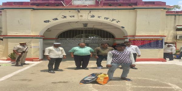 एपीसीआर और लीगल ब्रिज एसोसिएट्स की पहल से दो गरीब कैदियों की रिहाई