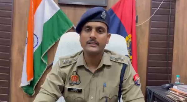 घटना की जानकारी देते एसीपी