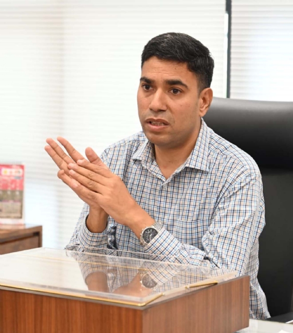 गुरुग्राम में डाटा सुधार कैंप की जानकारी देते निगमायुक्त प्रदीप दहिया। गुरुग्राम में डाटा सुधार कैंप की जानकारी देते निगमायुक्त प्रदीप दहिया।