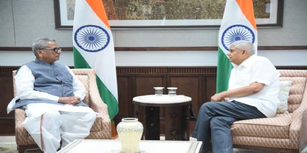 सिक्किम के राज्यपाल ने उपराष्ट्रपति और रक्षा मंत्री से शिष्टाचार भेंट की