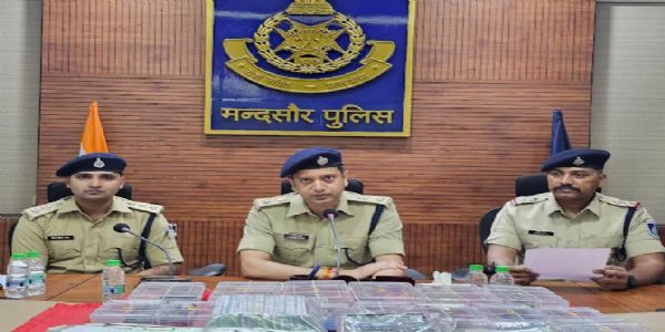 10 गुना लाभ देने का प्रलोभन देकर ठगी करने वाले चार आरोपित गिरफ्तार
