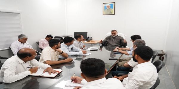 मंत्री पटेल से महाराष्ट्र के अधिकारियों ने की भेंट, वर्षा जल संचयन और भू-जल स्तर बढ़ाने पर हुई चर्चा