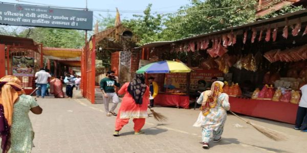 गुरुग्राम: स्वच्छता पखवाड़ा के 13वें दिन-हेरिटेज स्थलों में की सफाई