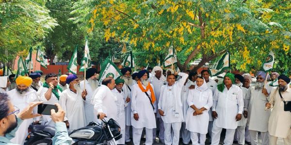 सिरसा: सिंचाई पानी व अन्य मांगों पर किसानों ने किया प्रदर्शन