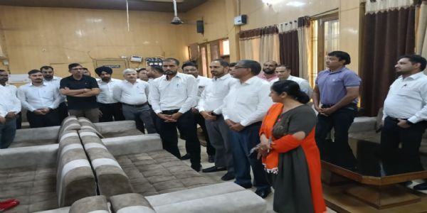 सिरसा:अहमदाबाद विमान हादसे के शाेक में बार ने किया वर्क सस्पेंड