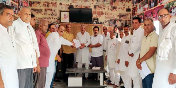 हिसार : माइनर पर सडक़ निर्माण को कई कालोनी वासियों को नोटिस जारी