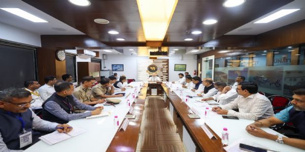 अहमदाबाद विमान हादसा: प्रधानमंत्री ने उच्चस्तरीय बैठक कर दिशा-निर्देश दिए