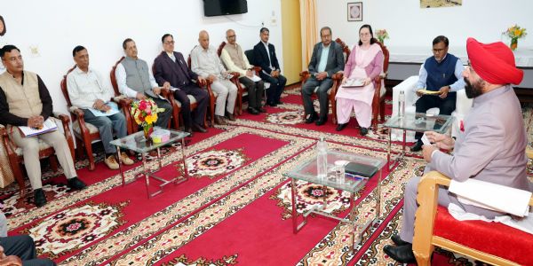 राज्यपाल ने की कुमाऊं विचि के डीएसबी परिसर की अकादमिक व प्रशासनिक प्रगति परखी