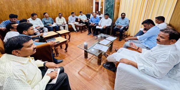 महापौर ने वर्षा ऋतु के मद्देनजर समीक्षा बैठक कर दिये निर्देश