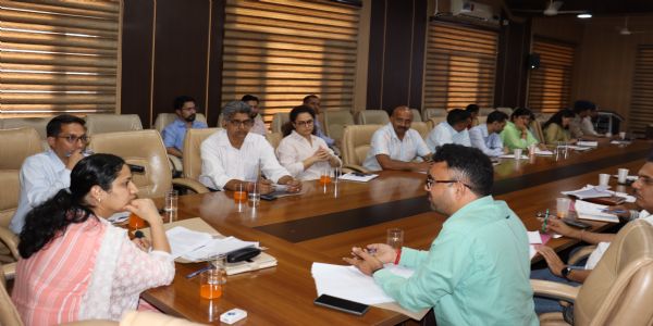 मानसून की तैयारियों को लेकर सिरमौर में उपायुक्त प्रियंका वर्मा की समीक्षा बैठक, आपदा प्रबंधन को लेकर दिए निर्देश