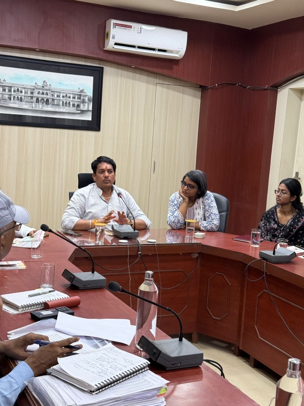 जनता के सेवक के रूप में कार्य करें अधिकारी : मंत्री अविनाश गहलोत जनता के सेवक के रूप में कार्य करें अधिकारी : मंत्री अविनाश गहलोत