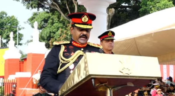 समारोह के मुख्य अतिथि श्रीलंका सेना के कमांडर लेफ्टिनेंट जनरल बीकेजीएम लसंथा रोड्रिगो देहरादून आईएमए।