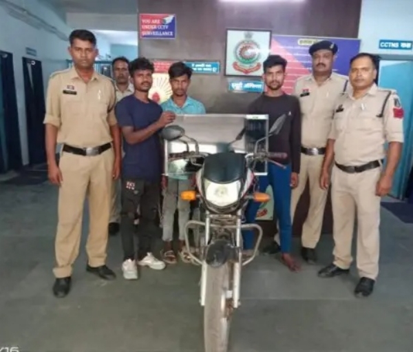 पुलिस के गिरफ्त में आरोपी