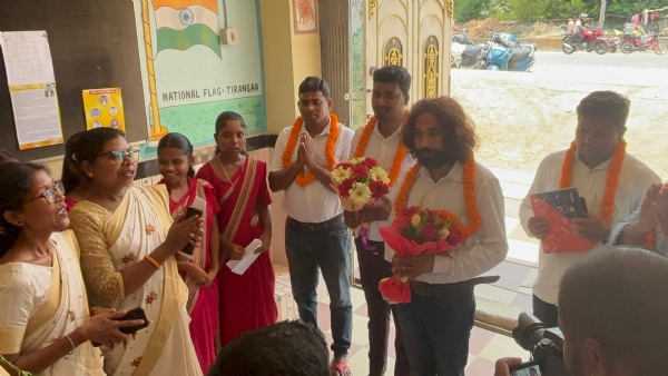 कार्यक्रम में शामिल जेएलकेएम नेता देंवेन्द्रनाथ महतो कार्यक्रम में शामिल जेएलकेएम नेता देंवेन्द्रनाथ महतो