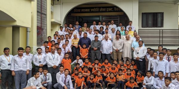 विधानसभा कल्याण समिति ने किया बाल व वृद्ध देखभाल केंद्रों का निरीक्षण