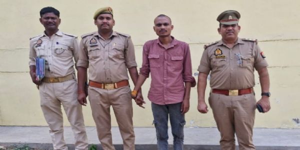 नाबालिग से दुष्कर्म कर अश्लील वीडियो वायरल करने वाला इनामी अभियुक्त गिरफ्तार