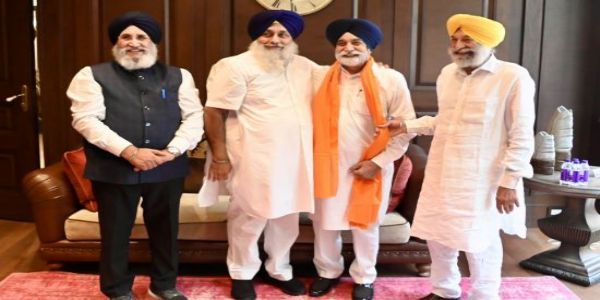 पूर्व मंत्री सिकंदर सिंह मलूका की अकाली दल में वापसी