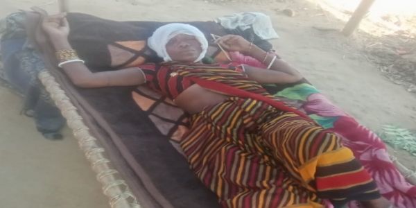 दुर्घटना में घायल दलित परिवार का मॉडर्न ग्रुप के सचिव डॉ शैलेश ने कराया इलाज