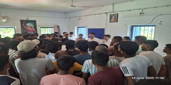 अम्बेडकर छात्रावास में एसडीओ का औचक निरीक्षण