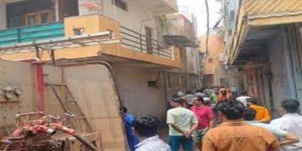 शिवपुरी:  मेडिकल एजेंसी के गोदाम में लगी भीषण आग, कढ़ी मशक्कत के बाद पाया काबू