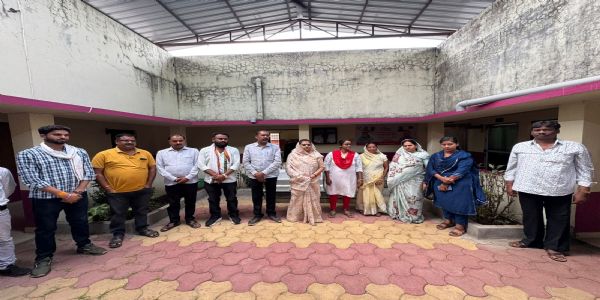 अहमदाबाद प्लेन दुर्घटना के मृतकों को दी गई श्रद्धांजलि